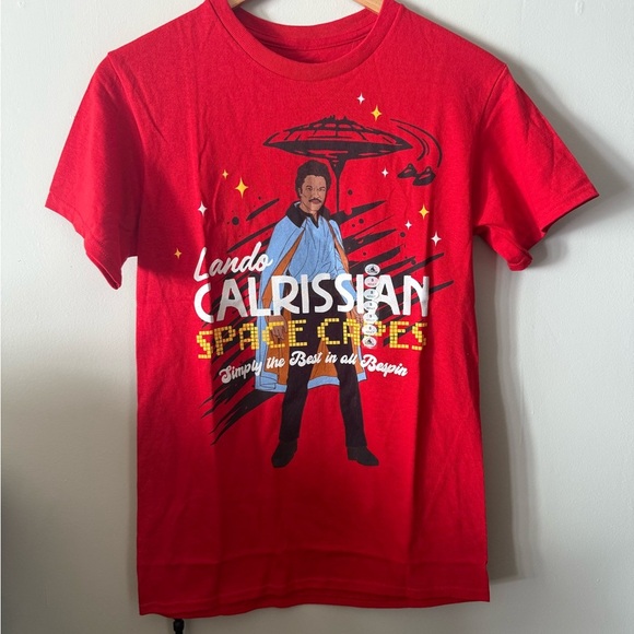 Disney Star Wars Red Lando Calrissian “Space Cape” Shirt | Unisex Small | NWT - Picture 1 of 4